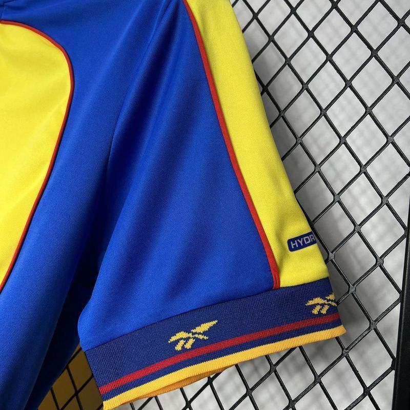 Retro 2001 Colombia home football jersey retro