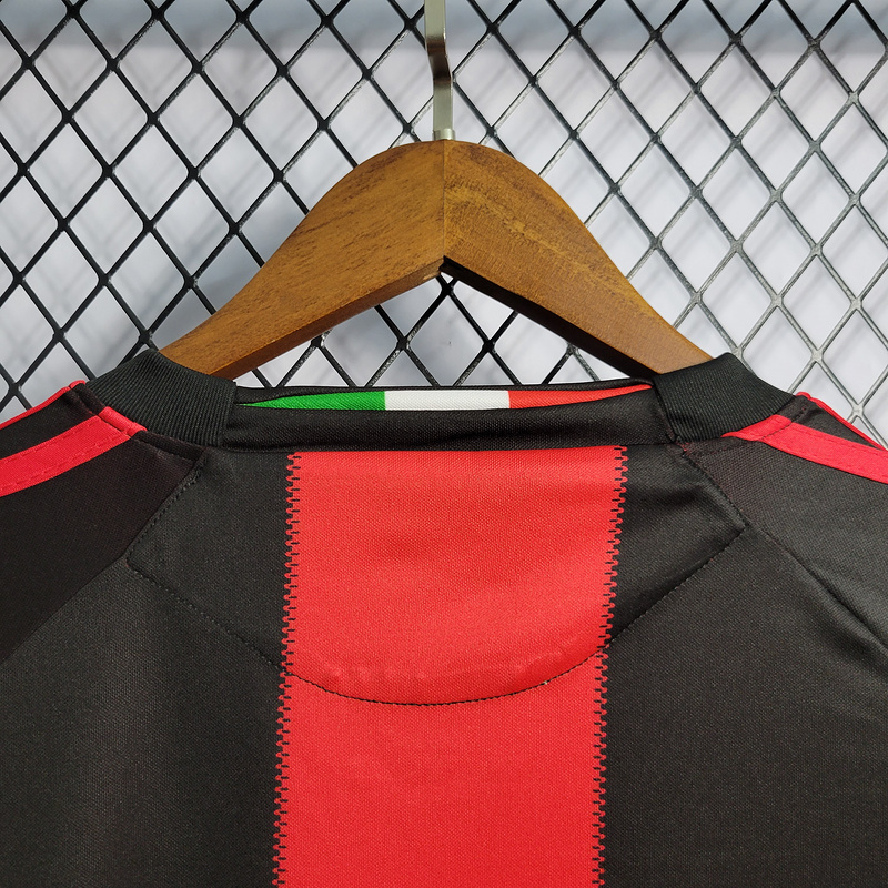 Retro 2010-11 AC Milan home IBRAHIMOVIC ZAMBROTTA KAKA MALDINI RONALDINHO BECKHAM PIRLO  Football jersey retro