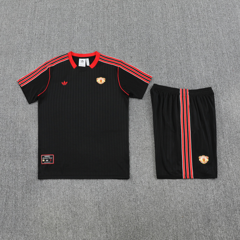 2025-26 Manchester United Short Sleeve Kit