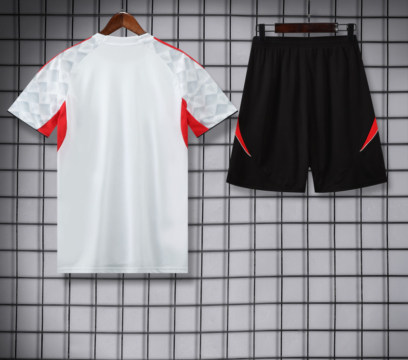 2025-26 Manchester United Short Sleeve Kit