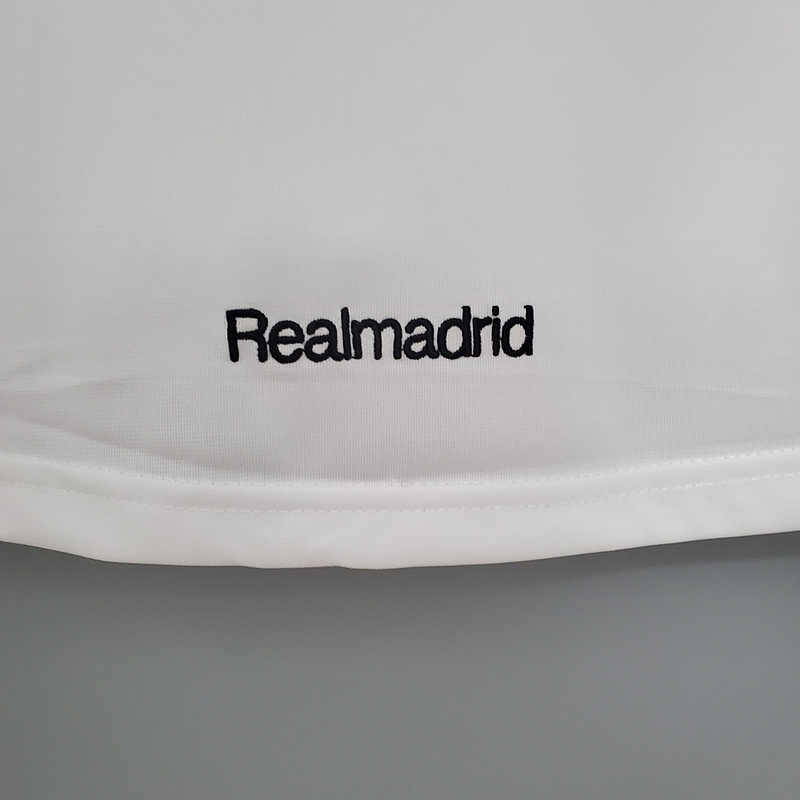 Retro 2005-06 Real Madrid home Retro Football jersey
