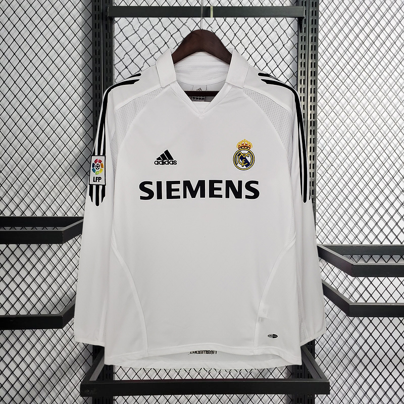 Retro 2005-06 Real Madrid home Retro Football jersey