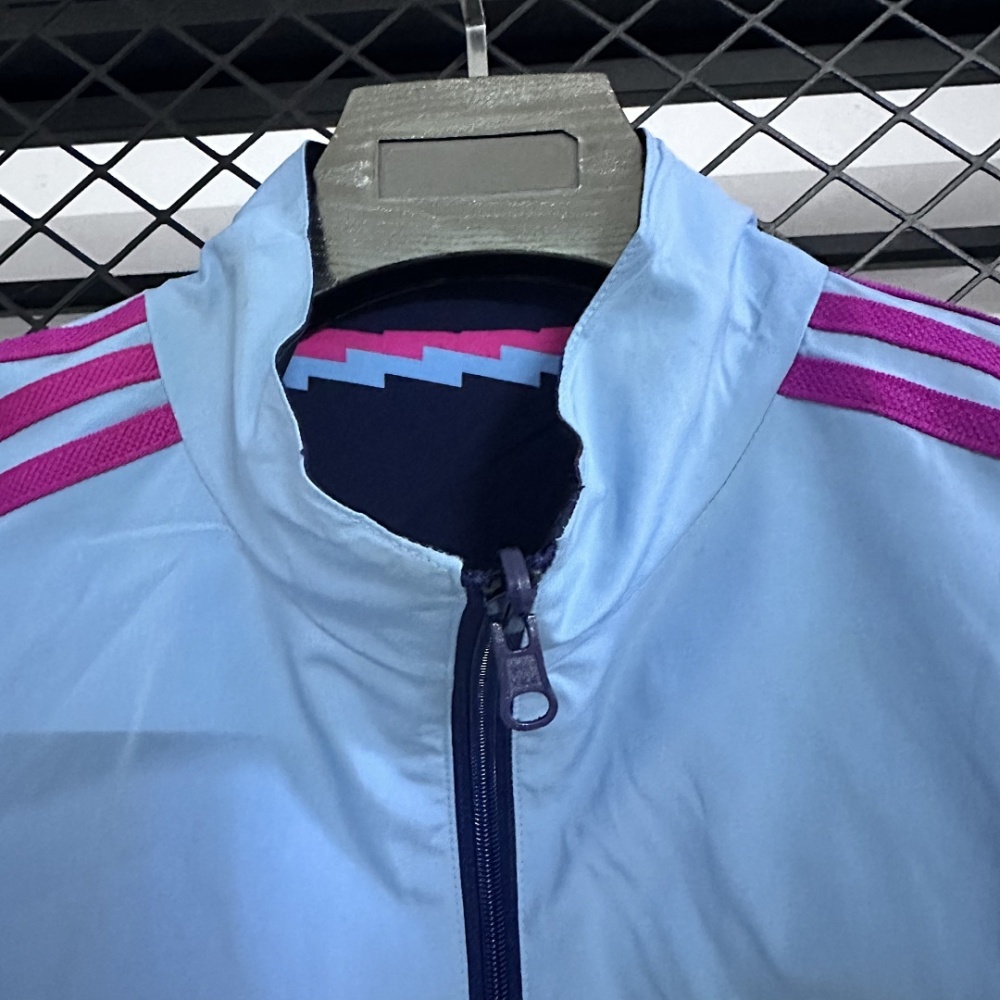 Windbreaker Arsenal