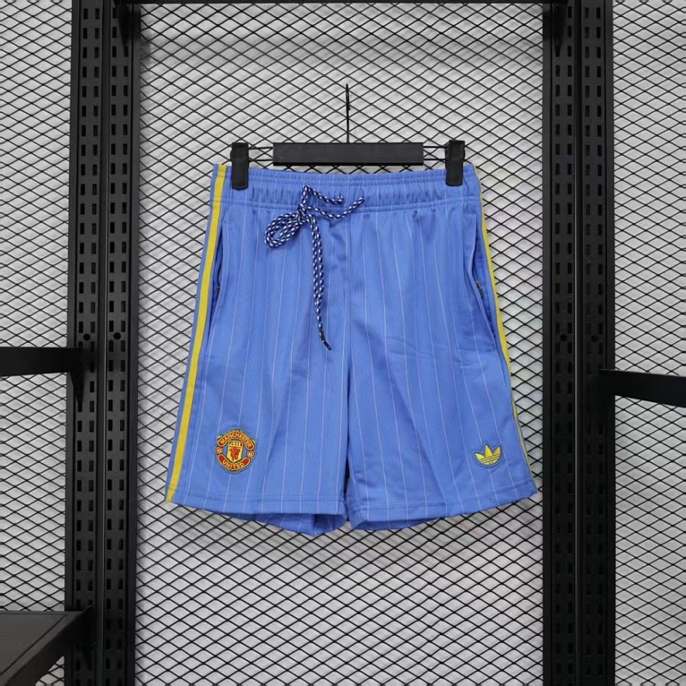 Player 2025-26 shorts Manchester United shorts