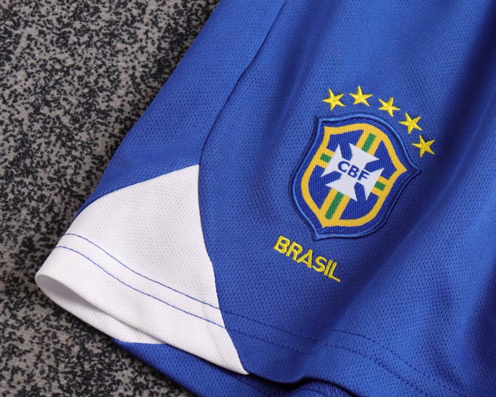 Retro Kids 2004-06 Kids Brazil home retro RONALDINHO KAKA CAFU R.CARLOS RONALDO Football jersey