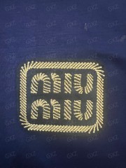 Женский комплект из двух предметов: жакет с длинными рукавами и брюки с вышивкой