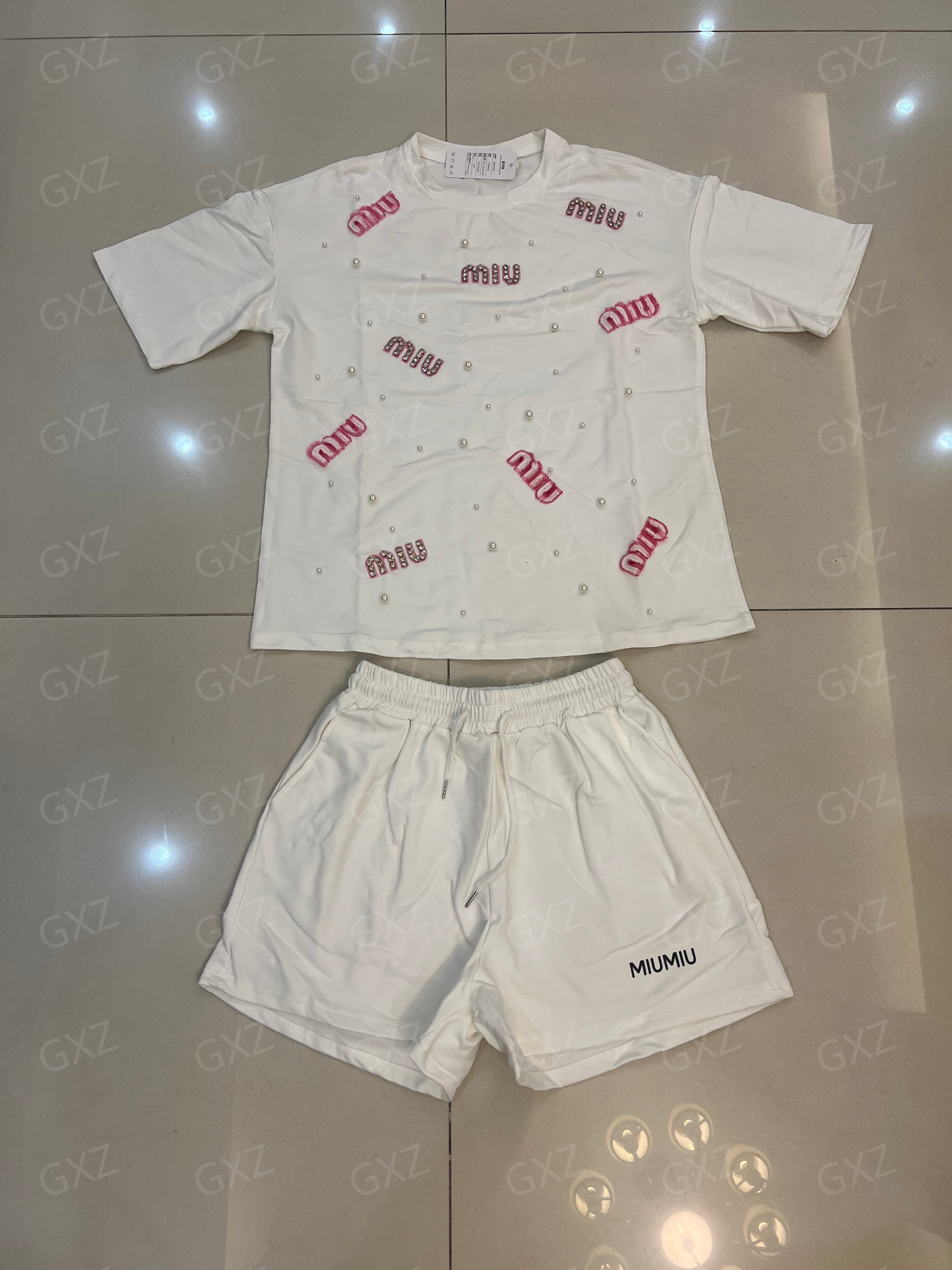 GXZ Women's White Graphic Two-Piece Set
