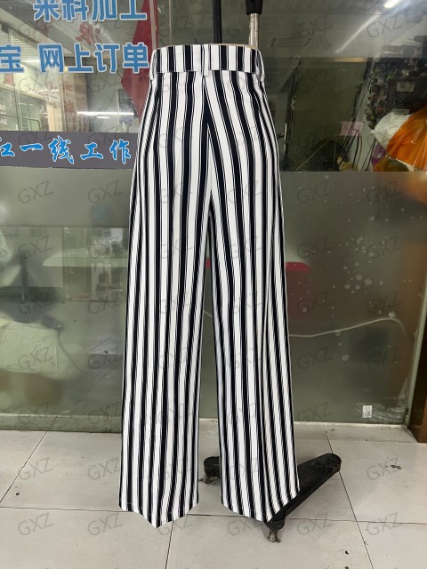 Women's striped print draped trousers