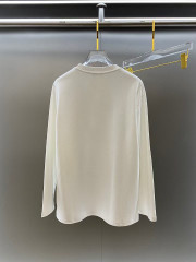 GXZ Men's Long-Sleeve White T-Shirt – Classic Burberry-Inspired Graphic Design