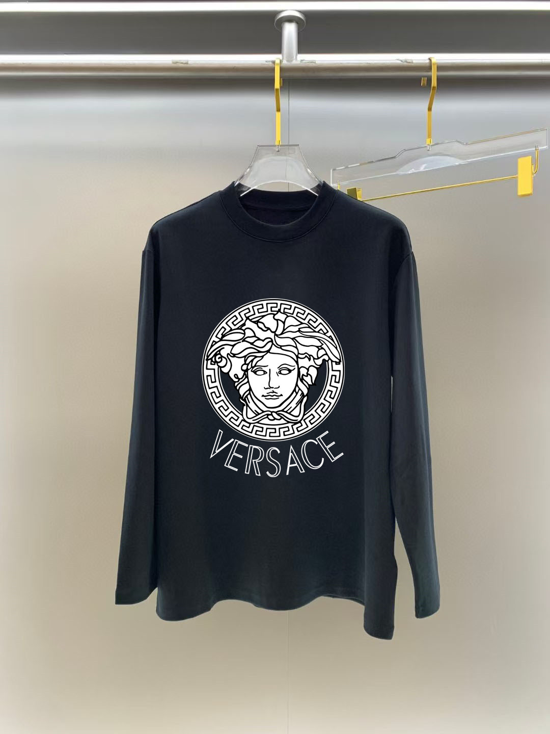 GXZ Men's Long-Sleeve Black T-Shirt – Iconic Versace-Inspired Medusa Graphic