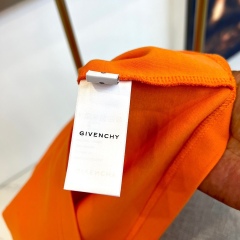 GXZ Men's Orange Short-Sleeve Embossed Logo T-Shirt – Bold Fashion for Casual and Urban Wear