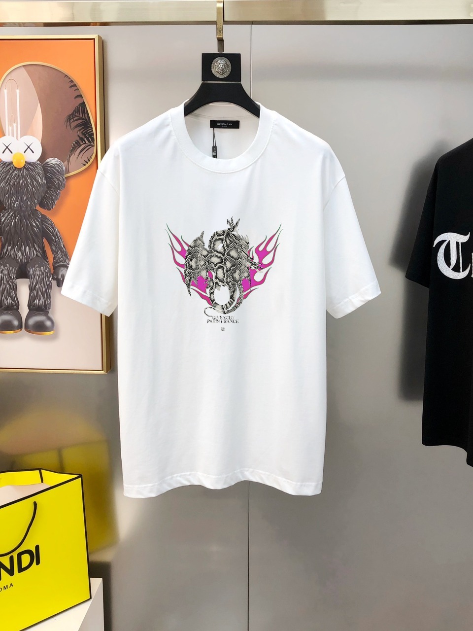 GXZ Men's White T-Shirt with Snake and Flame Graphic – Unique Urban Streetwear