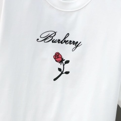 GXZ Men's Olive Green Rose Embroidery T-Shirt – Effortlessly Chic Casual Wear