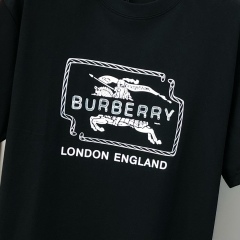 GXZ Men’s White Graphic Logo T-Shirt – Classic Burberry-Inspired Casual Wear