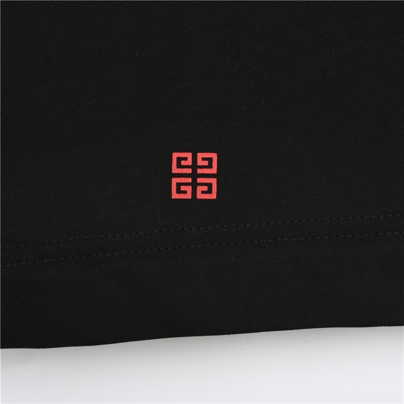 GXZ Men’s Black T-Shirt with Vibrant Red Givenchy-Inspired Graphic – Perfect for Urban Style