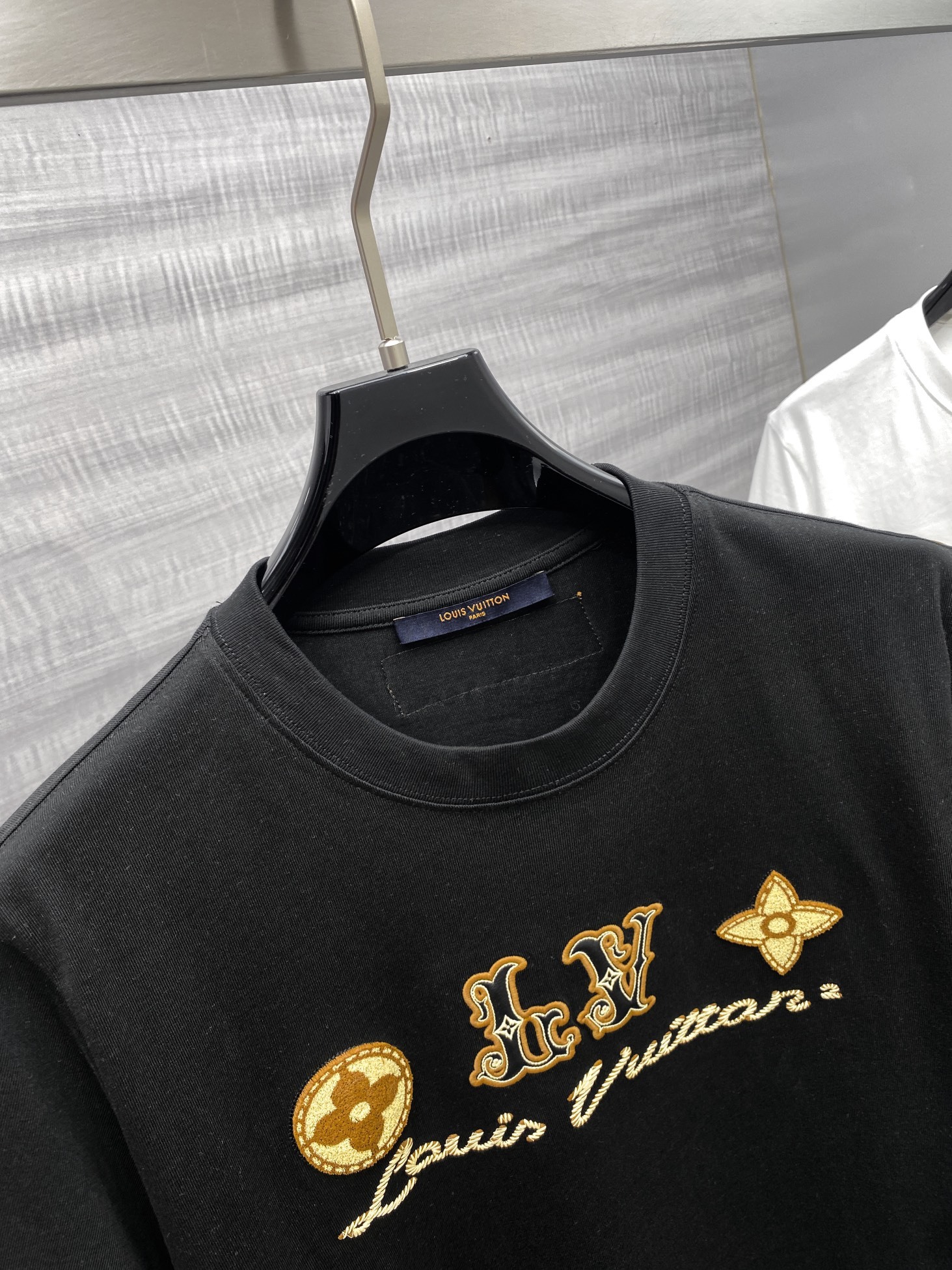 GXZ Men’s Luxe Embroidered Logo T-Shirt – Premium Casualwear for Stylish Men