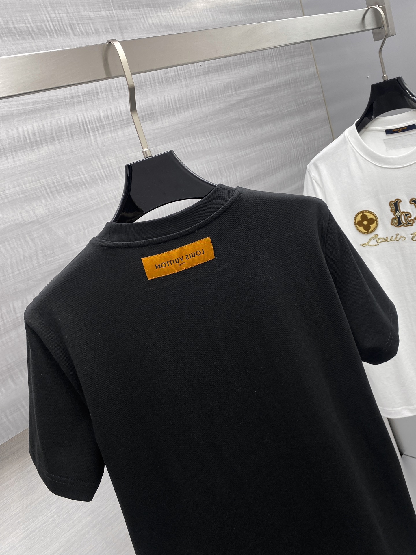 GXZ Men’s Luxe Embroidered Logo T-Shirt – Premium Casualwear for Stylish Men