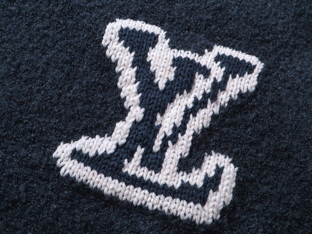 Elevate Your Style with the GXZ Classic Knit Sweater