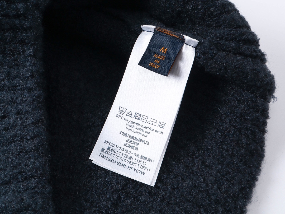 Elevate Your Style with the GXZ Classic Knit Sweater