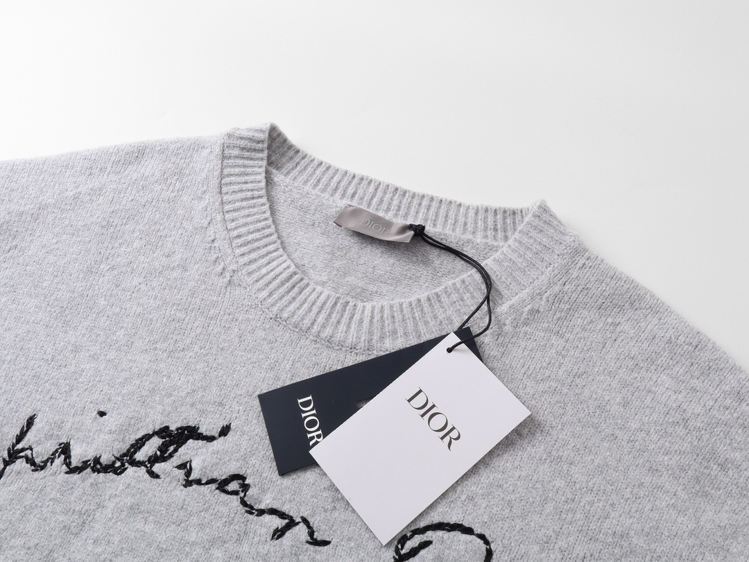 Elegance Meets Nature: GXZ Lily Embroidered Knit Sweater