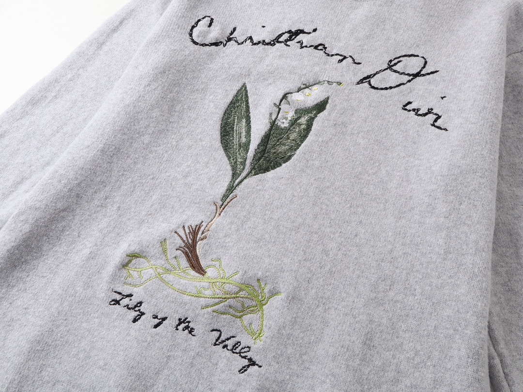 Elegance Meets Nature: GXZ Lily Embroidered Knit Sweater