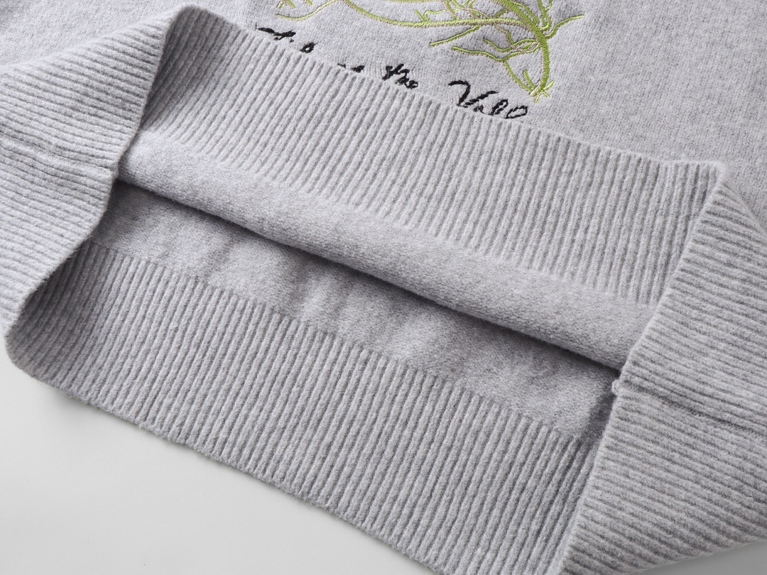 Elegance Meets Nature: GXZ Lily Embroidered Knit Sweater