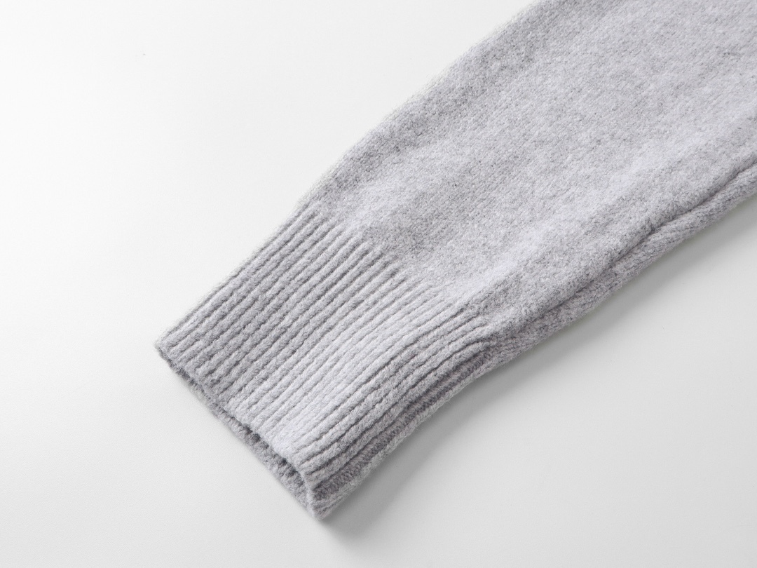Elegance Meets Nature: GXZ Lily Embroidered Knit Sweater