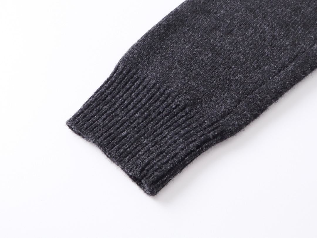 Shine Bright: GXZ Crystal-Embellished Knit Sweater