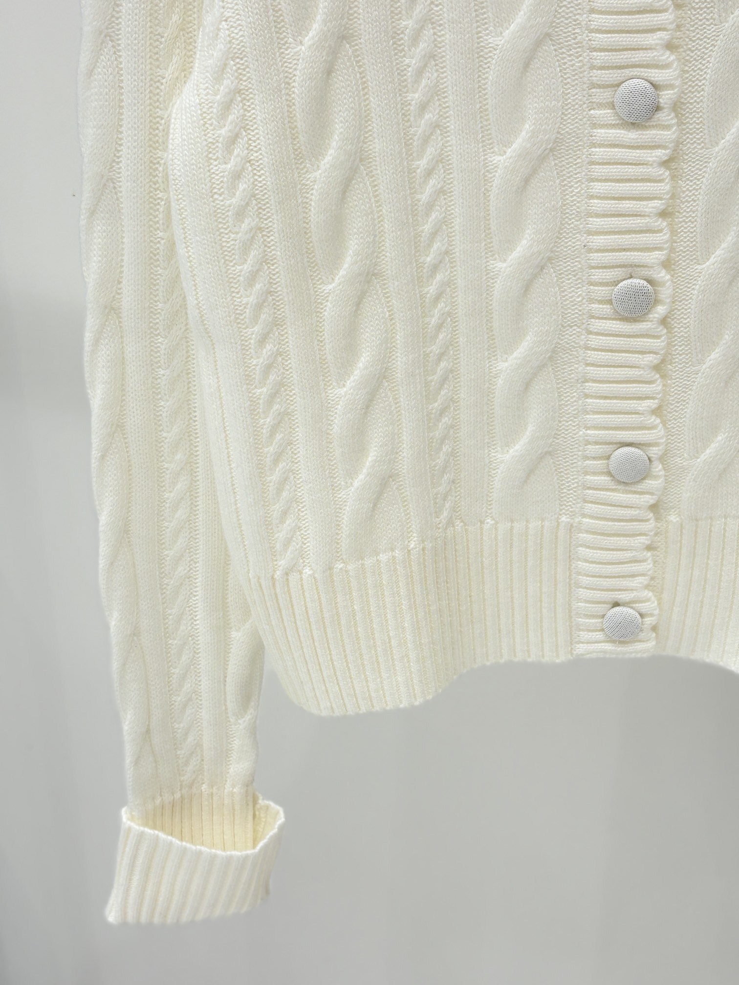 GXZ Elegant Cable Knit Cardigan with Embroidered Logo