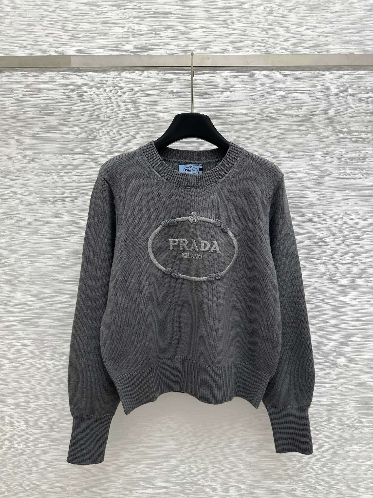 GXZ Elegant Cable Knit Cardigan with Embroidered Logo