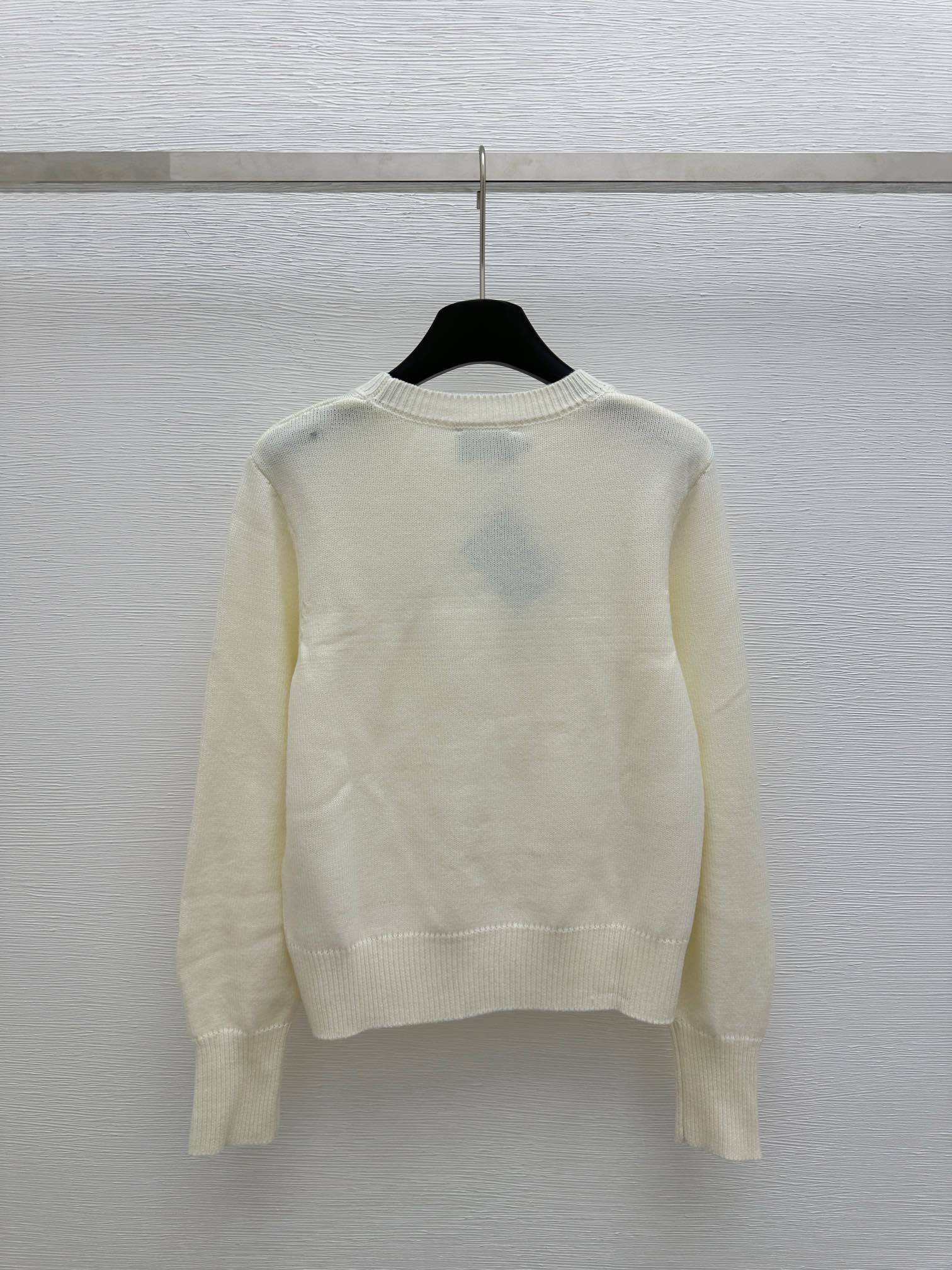 GXZ Elegant Cable Knit Cardigan with Embroidered Logo