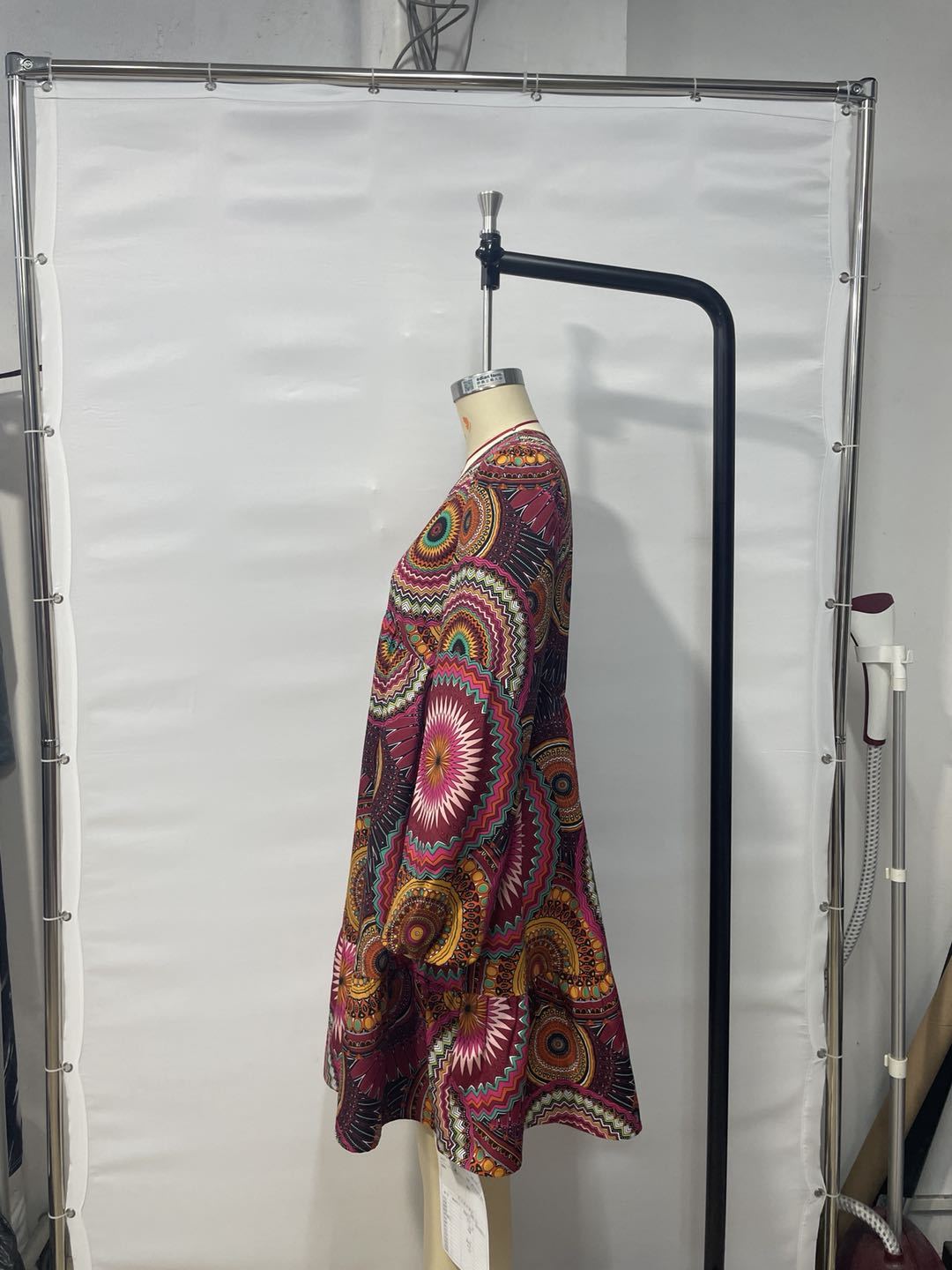 Captivating Bohemian Vibes - GXZ V-Neck Printed Long-Sleeve Dress