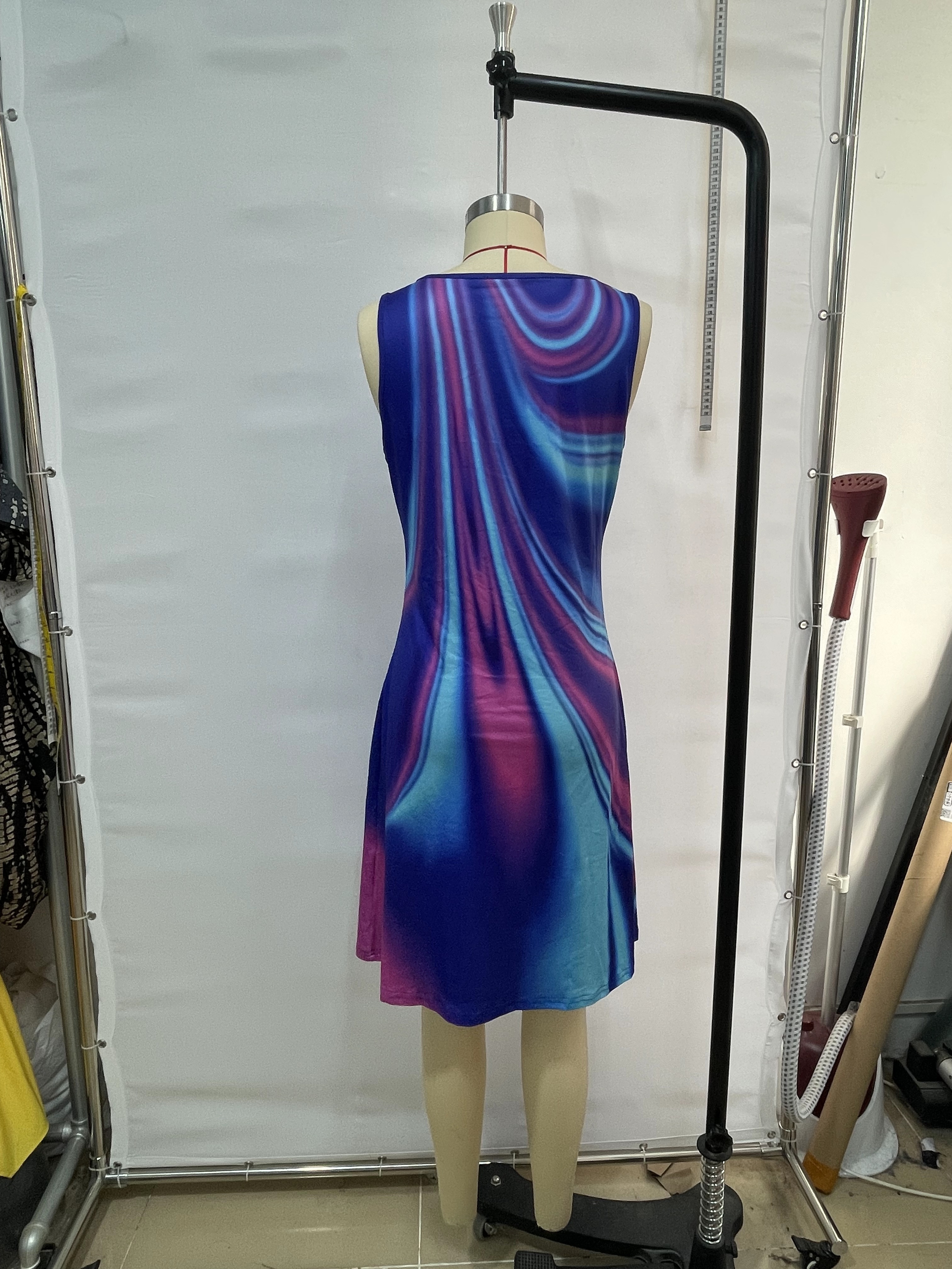 GXZ Shimmering Gradient Sleeveless Dress – Radiate Elegance