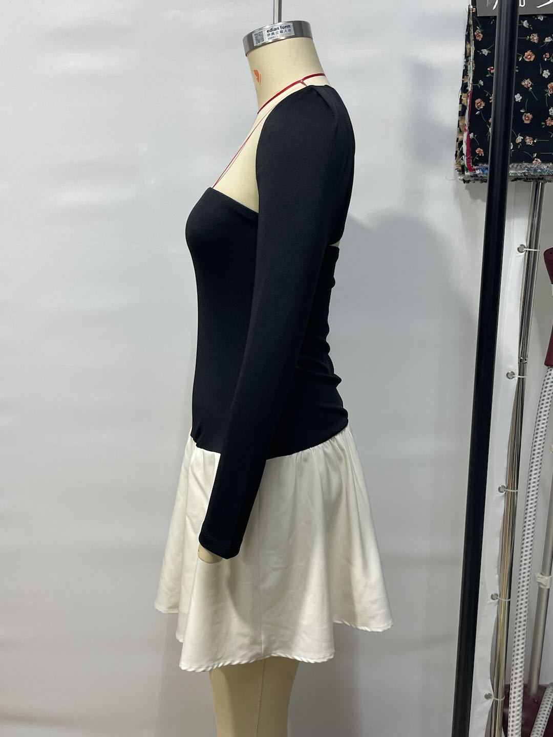 GXZ Two-Tone Minimalist Strapless Dress with Sleeves