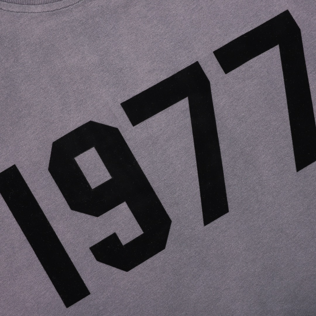 GXZ 1977 Gradient Oversized T-Shirt - Premium Streetwear Tee