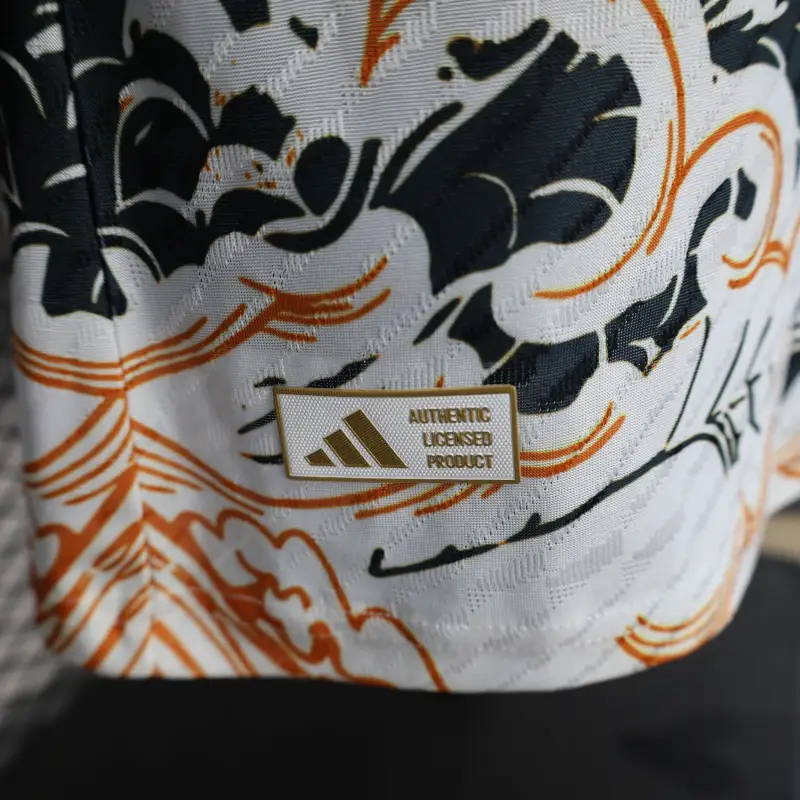 Real Madrid Dragon Special Edition Shirt Player Edition Football Jersey 25-26
