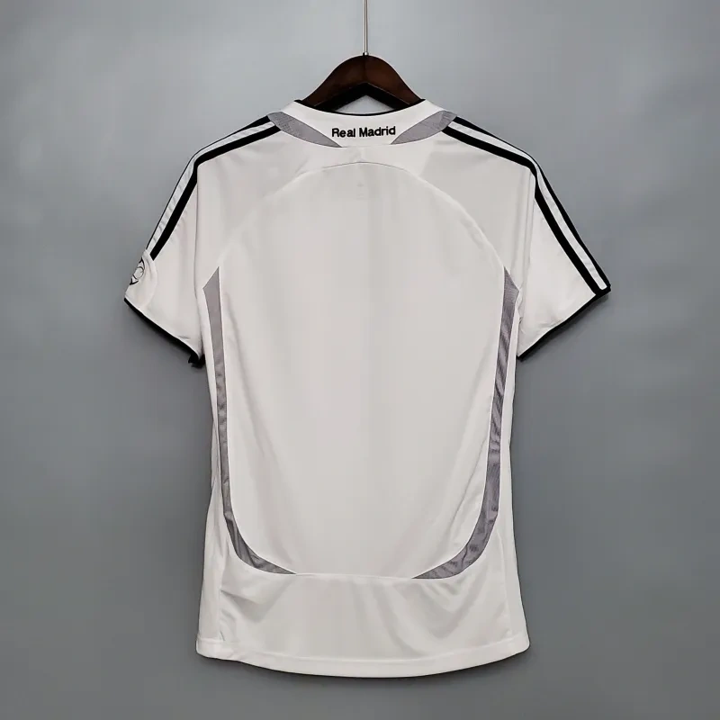 2006/07 Real Madrid Retro Jersey Home