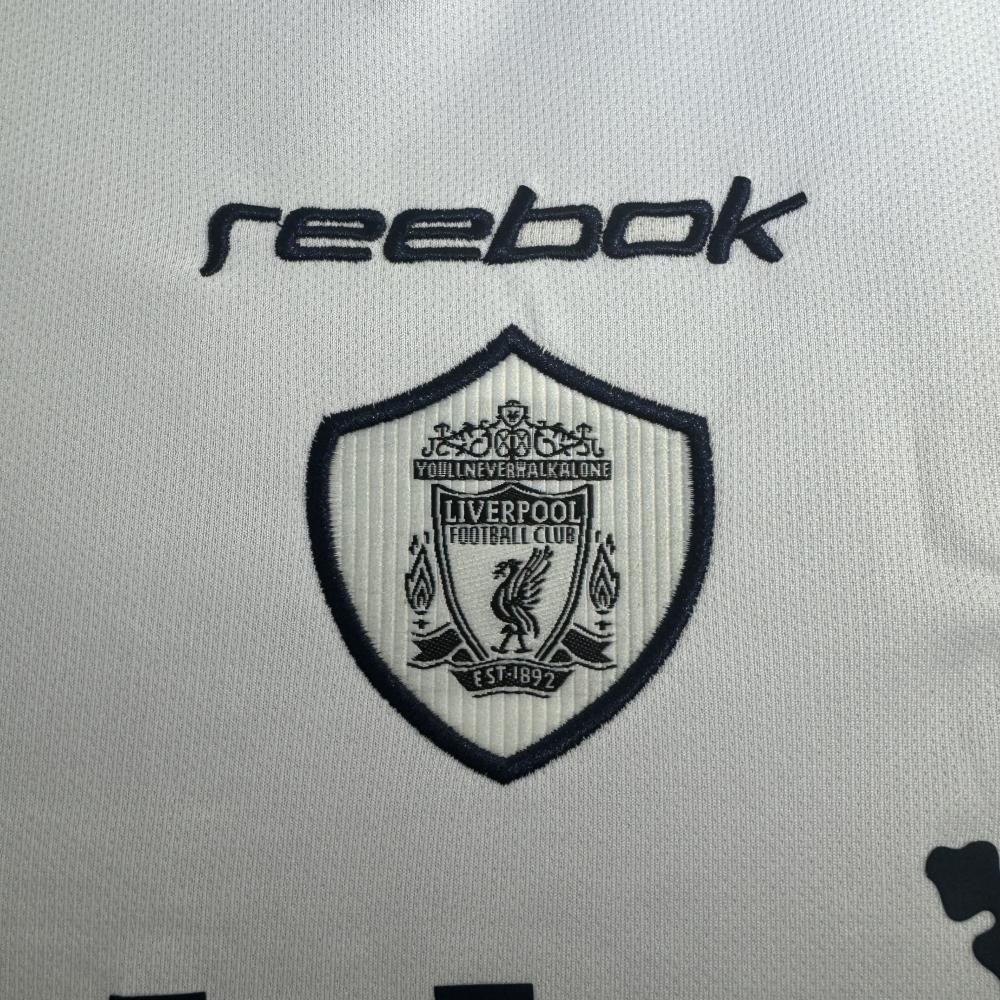 Retro Liverpool Away Football Jersey 2001/2002