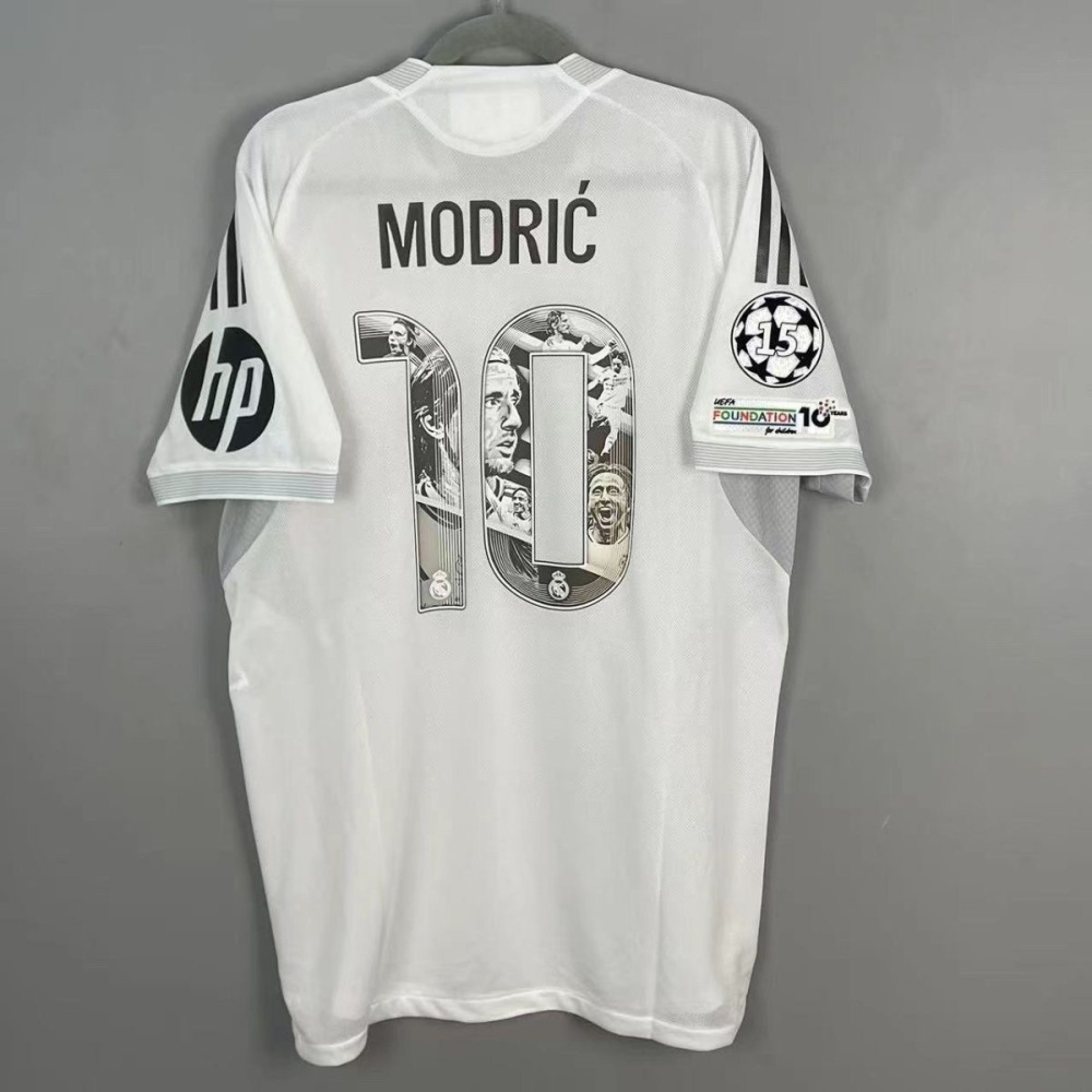 Real Madrid Home Modrić 10 Shirt 2025-26  (limited edition celebration print)
