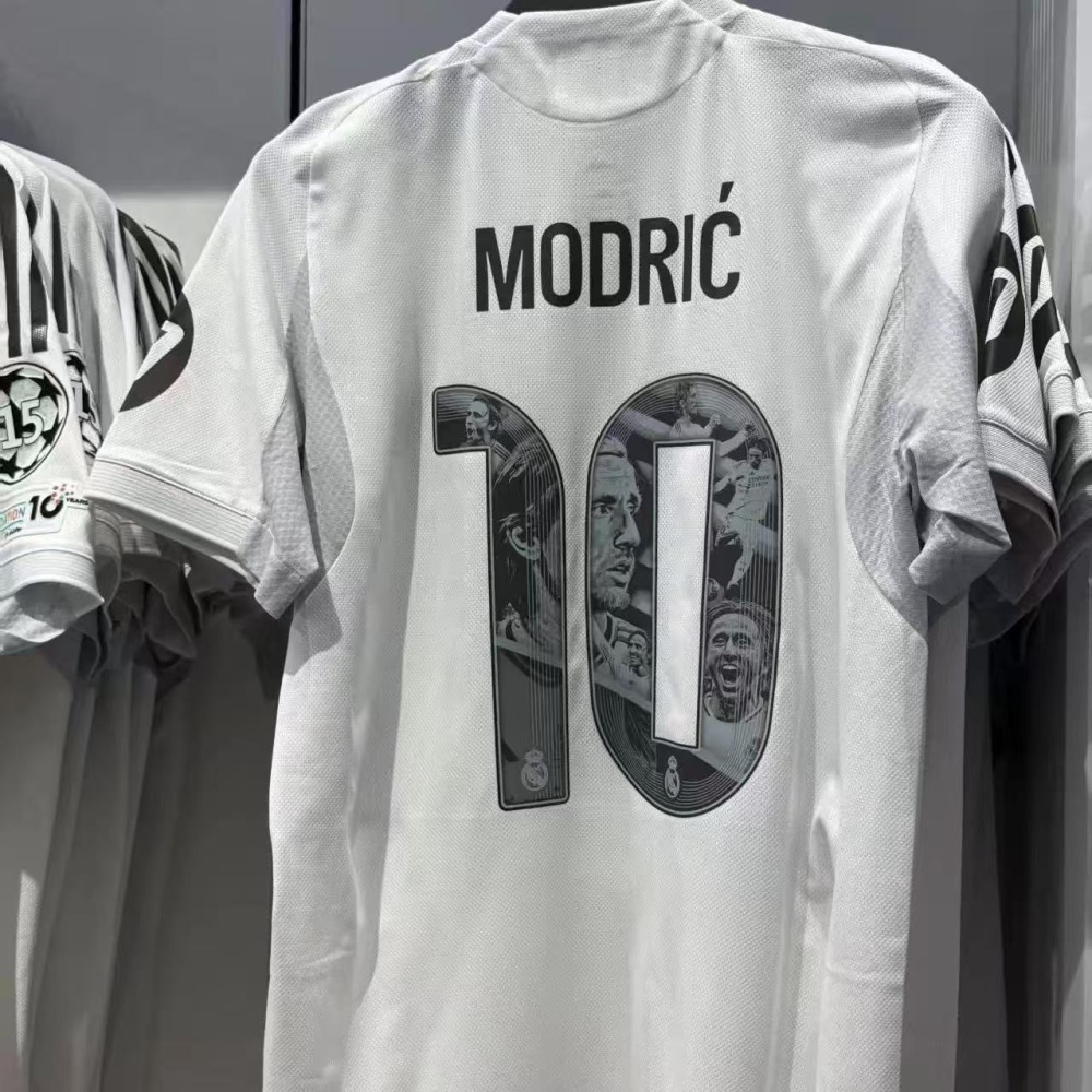 Real Madrid Home Modrić 10 Shirt 2025-26  (limited edition celebration print)