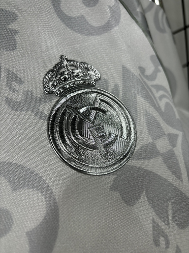 Real Madrid LVGalaxy Lights Joint Special Edition Jersey 25-26 Player edition