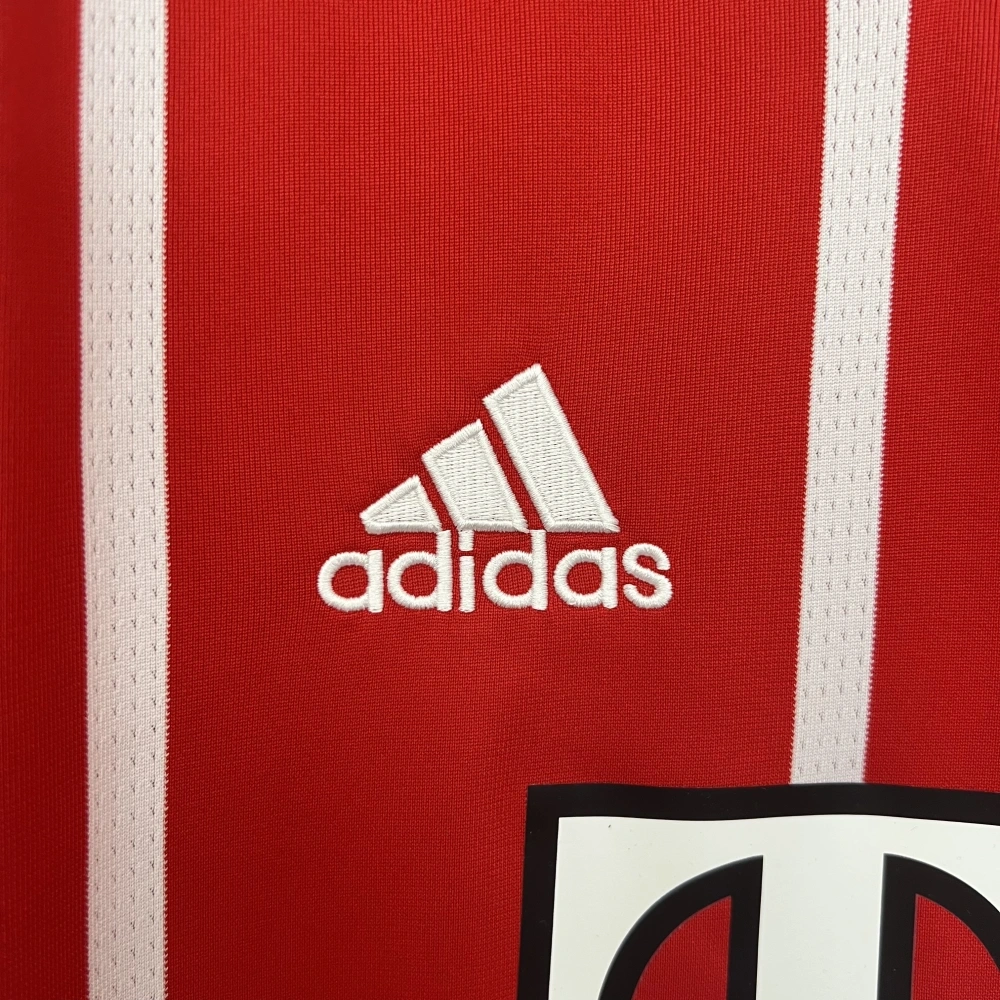 17-18 Bayern Munich Home Retro Football jersey Fan version