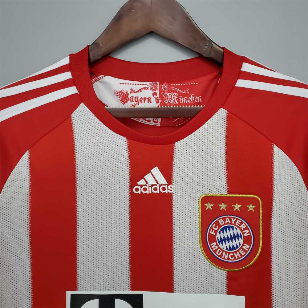 10-11 Bayern Munich Home Retro Football jersey Fan version