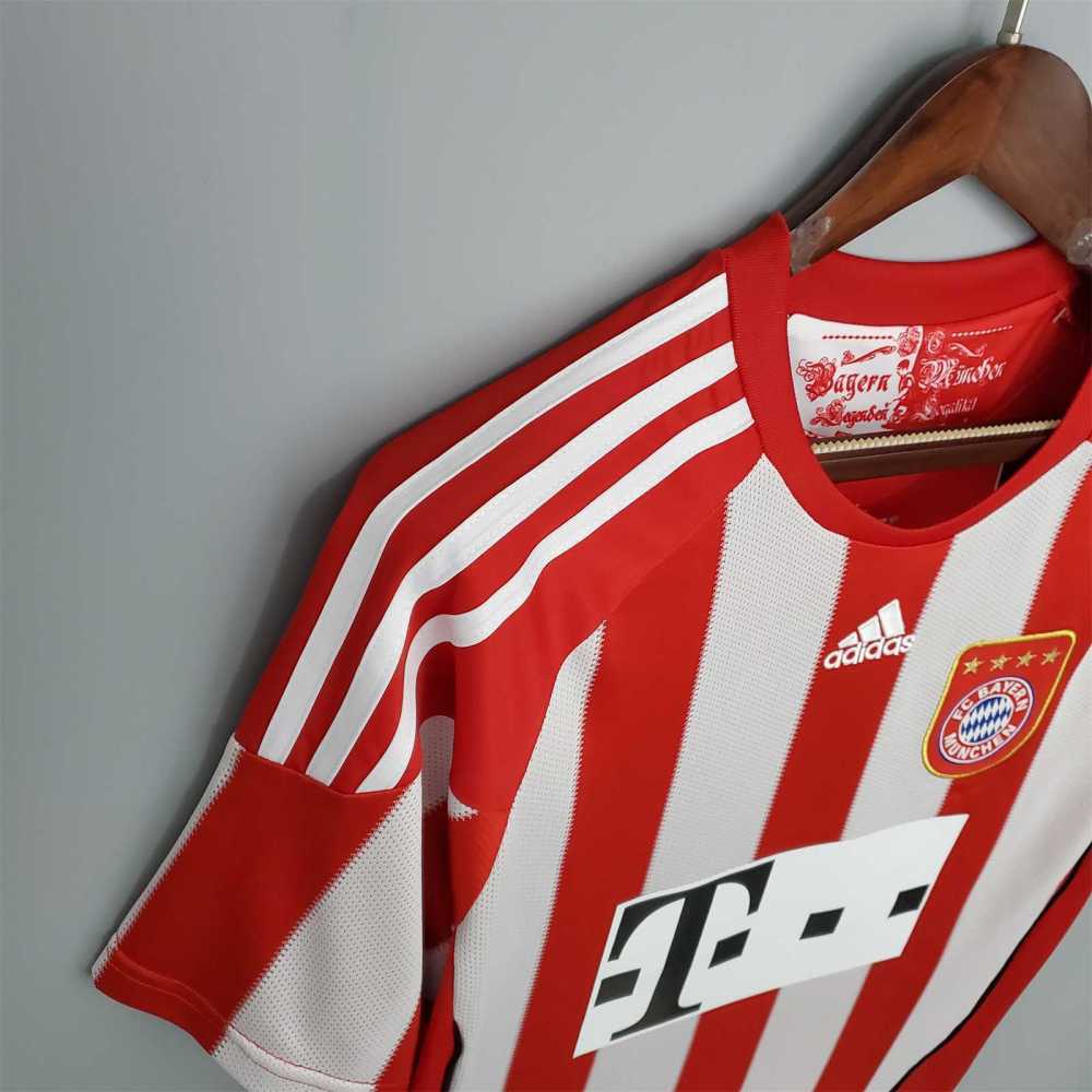 10-11 Bayern Munich Home Retro Football jersey Fan version