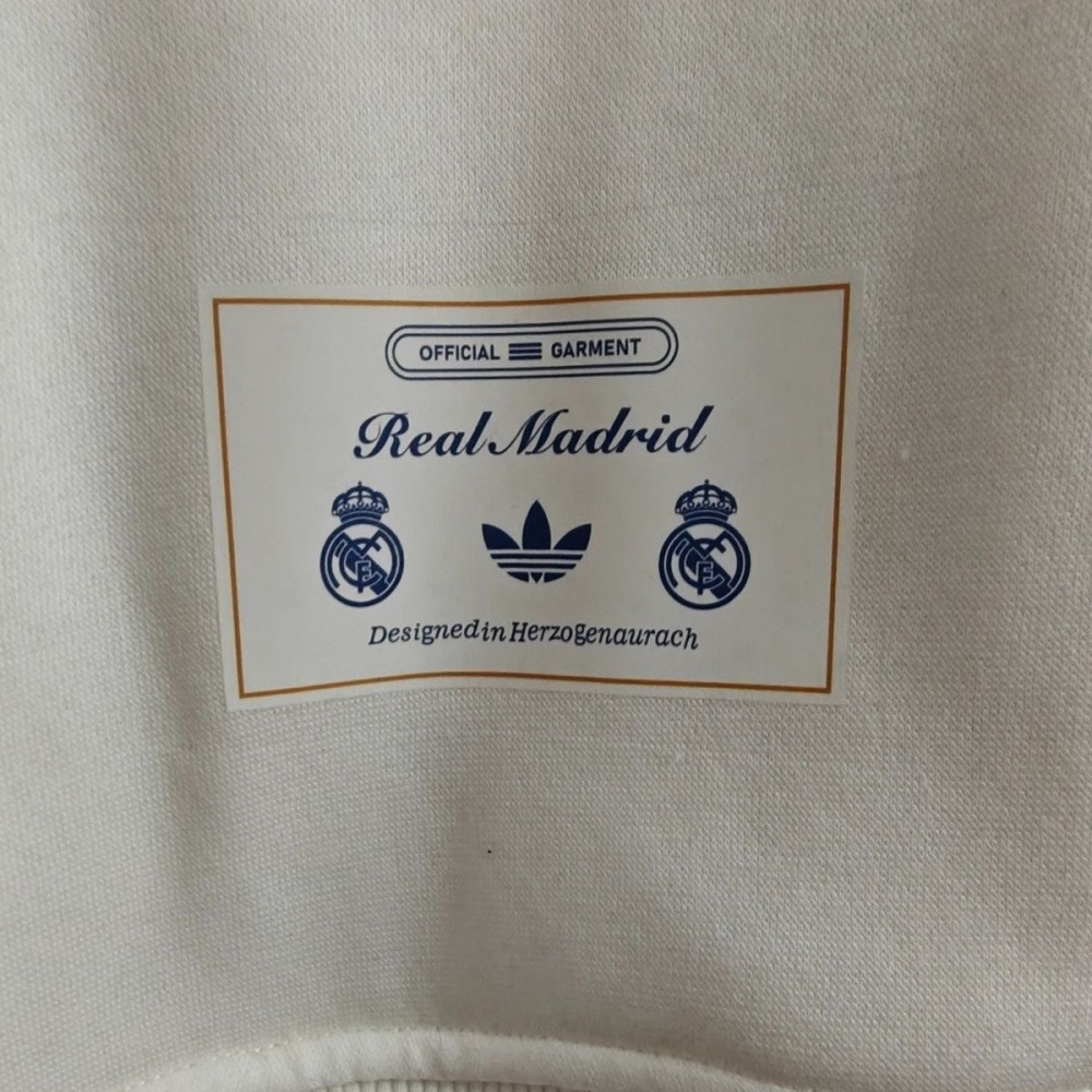 2026 Real Madrid Embroidered Velvet Hoodie Retro Casual Trendy Hoodie