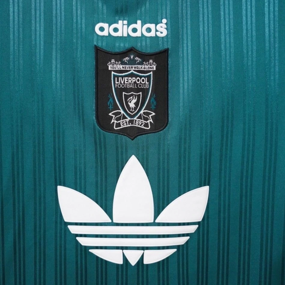 Liverpool 1995/96 Classic Retro Jersey Fan Version