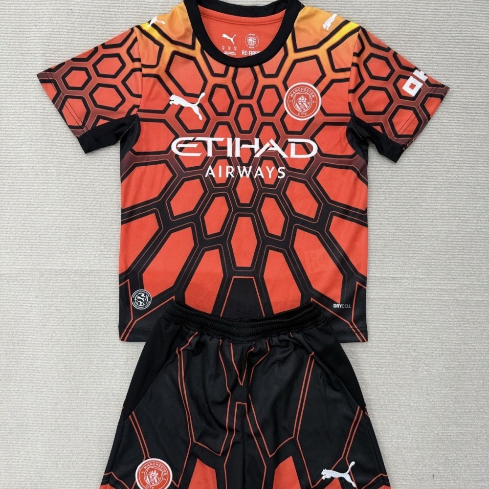 Manchester City 2026-27 Goalkeeper Football Shirt Fan Edition