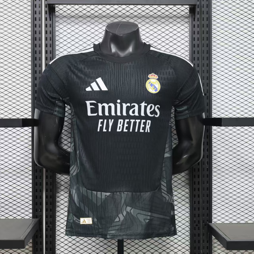 Real Madrid 26-27 Goalkeeper Football Jersey Player Version