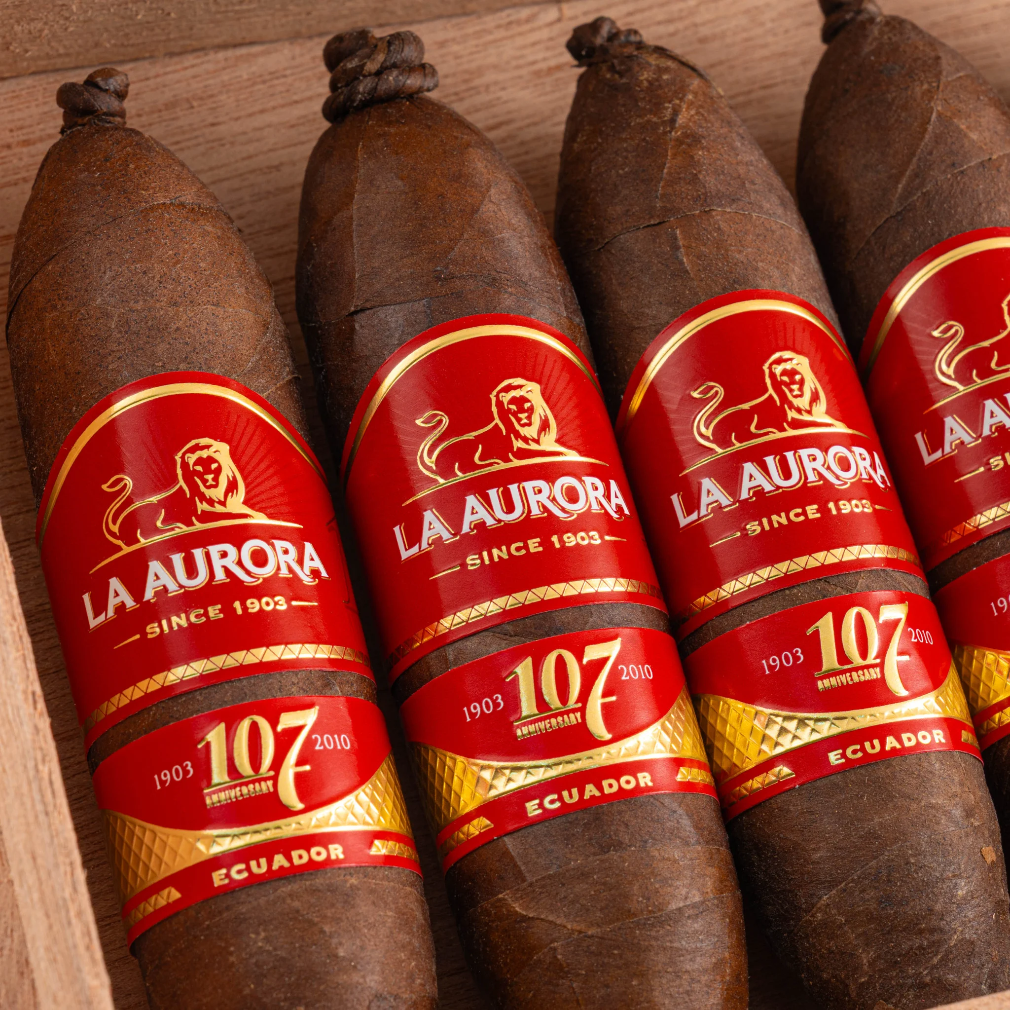 La Aurora 狮子王107 Ecuador Zeppelin 107 厄瓜多尔 齐柏林 飞艇 20支/盒