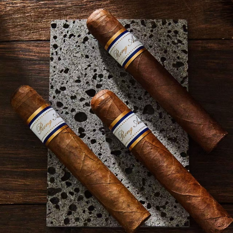 Rong Audrey Creek South Robusto 20s 融恩奥黛丽 灵溪之南 罗布图 20支/盒